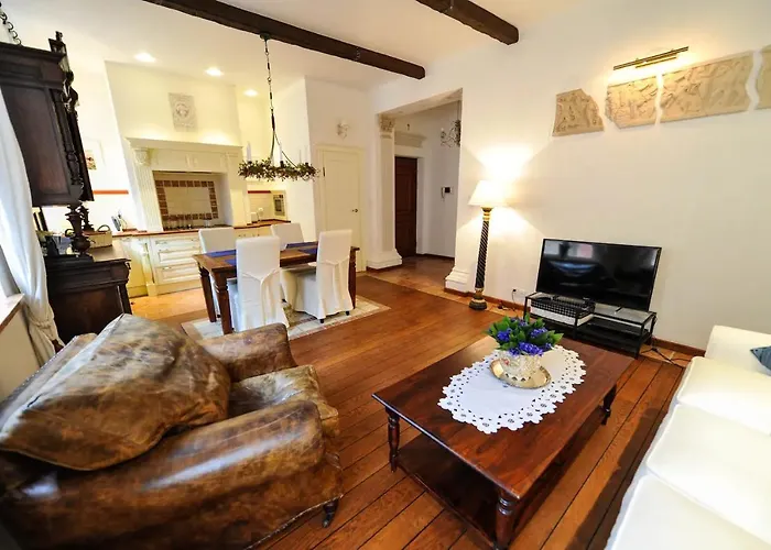 Castle Square شقة وارسو