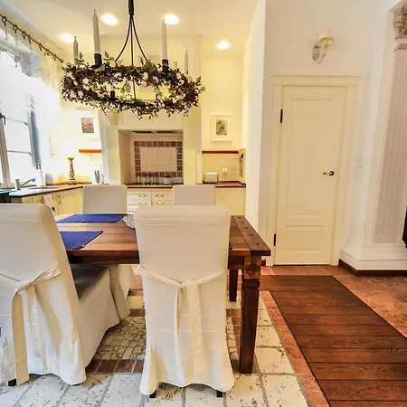 Castle Square Apartman Varsó